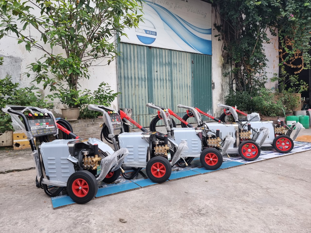 MÁY RỬA XE CÁC LOẠI